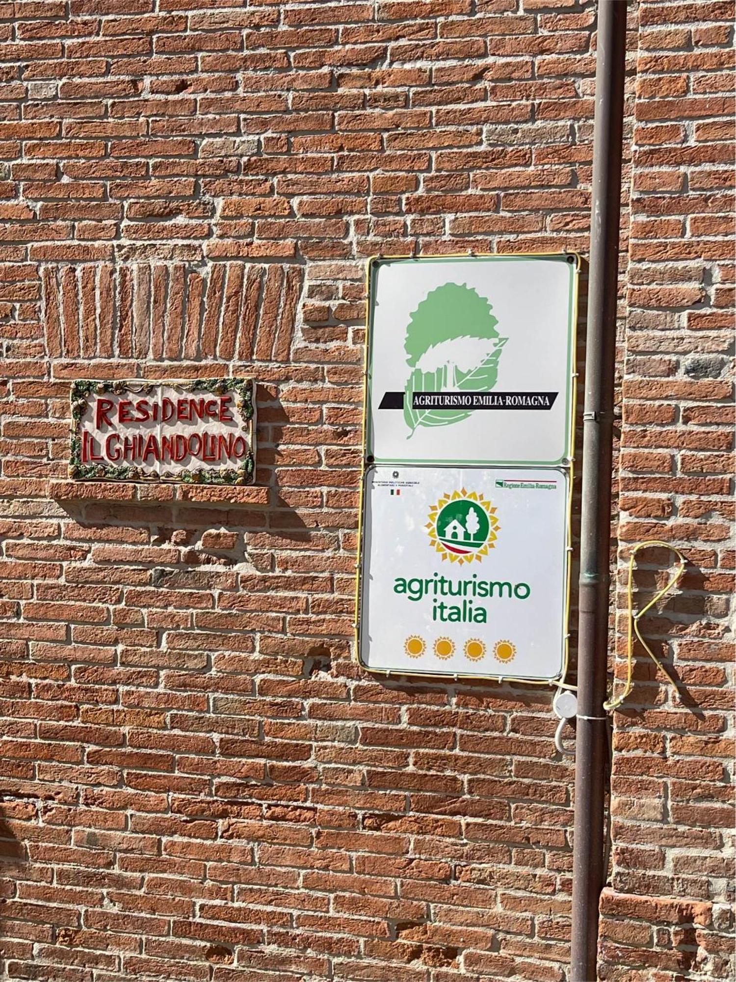 Il Ghiandolino Villa Imola Luaran gambar